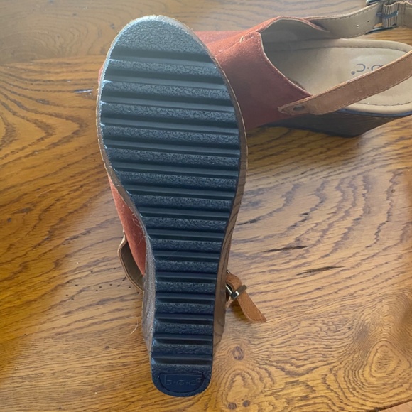 Clogs - Picture 3 of 3